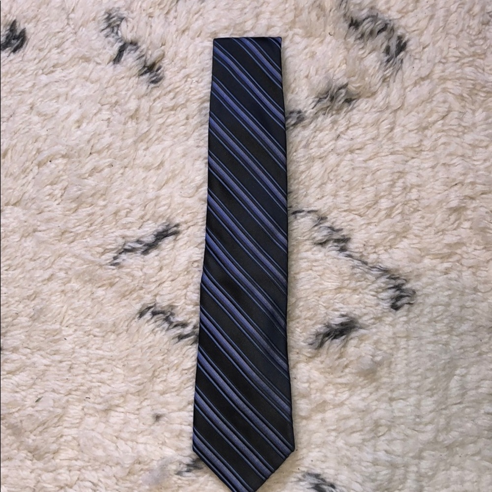 Metropolitan View Tie